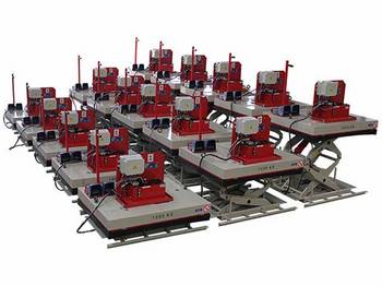 Hydraulic lifting table in small series