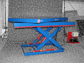 Lift table with rotary platform
