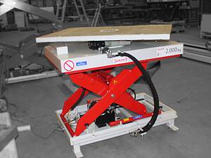 Scherenhubtisch mit hydraulischer Drehplattform