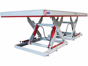 Tandem lift table without flow divider