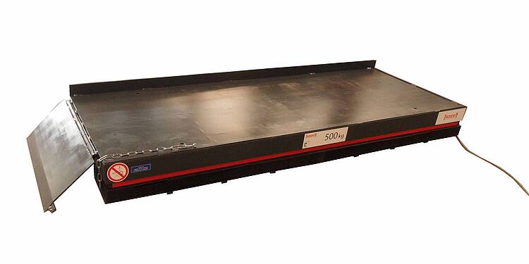 Lift table as a back-friendly alternative