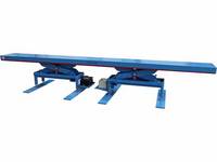 Narrow lifting table in maintenance position