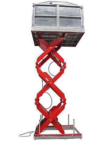 Triple scissor with hot-dip galvanized platform
