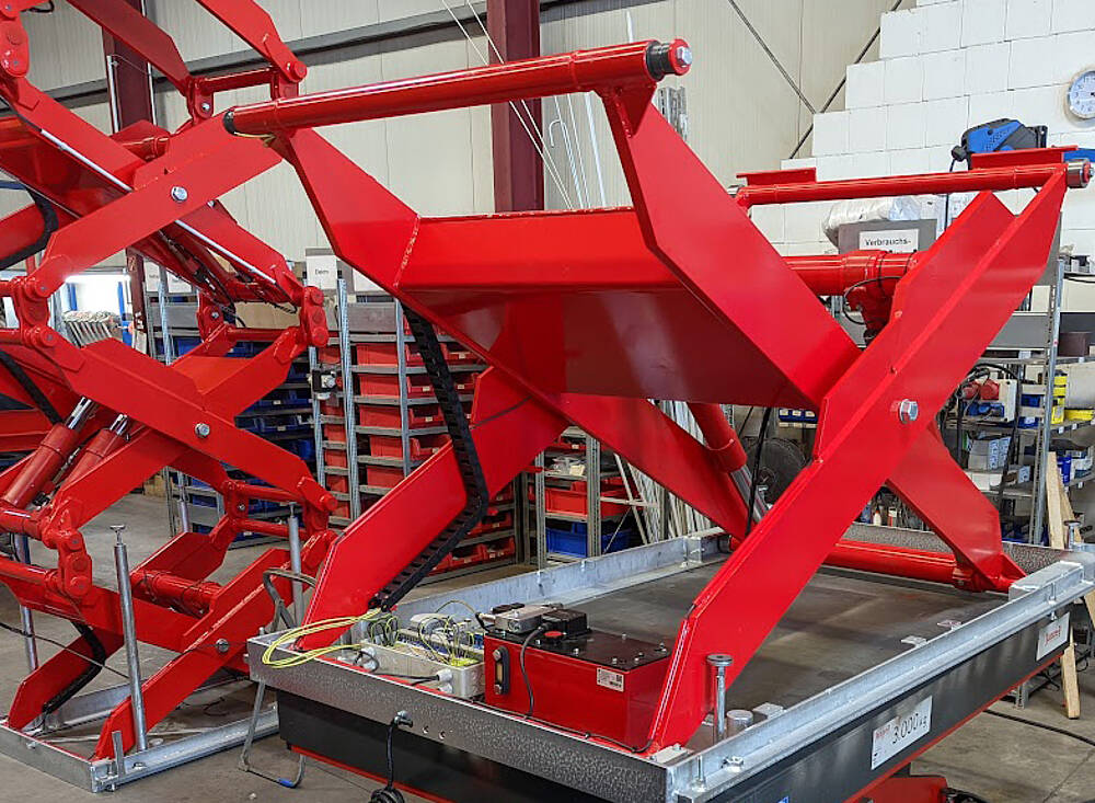 Endmontage der Janzen Lifttechnik GmbH